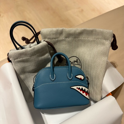 (近全新）Hermes 愛馬仕 shark bolide 吊飾/掛件/零錢包/耳機包