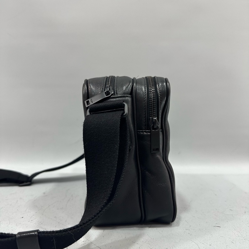 YSL 819279 黑羊皮黑釦相機包 Niki-4