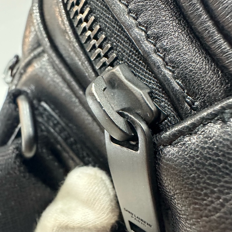 YSL 819279 黑羊皮黑釦相機包 Niki-10