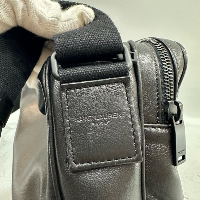 YSL 819279 黑羊皮黑釦相機包 Niki-12