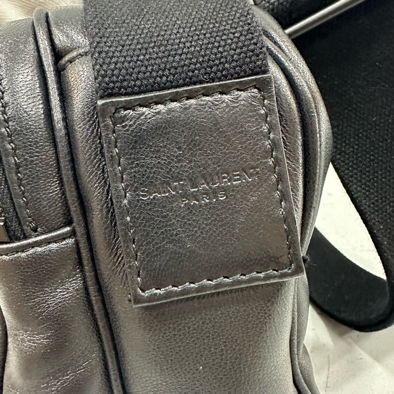 YSL 819279 黑羊皮黑釦相機包 Niki-13
