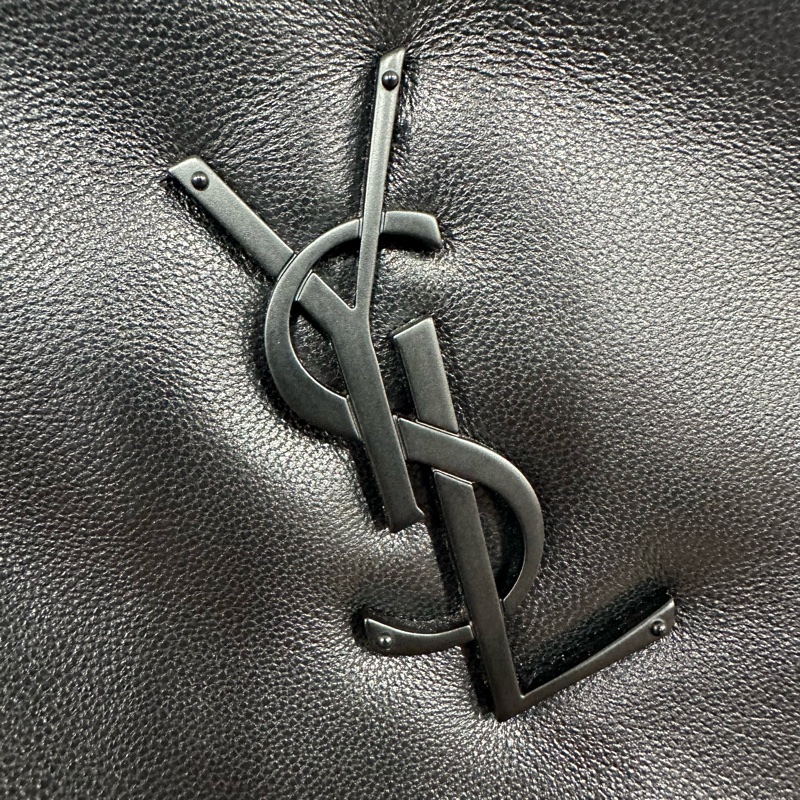YSL 819279 黑羊皮黑釦相機包 Niki-22