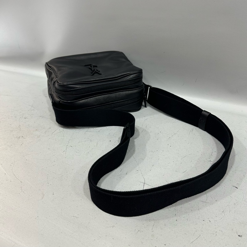 YSL 819279 黑羊皮黑釦相機包 Niki-36