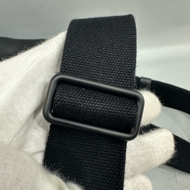 YSL 819279 黑羊皮黑釦相機包 Niki-37