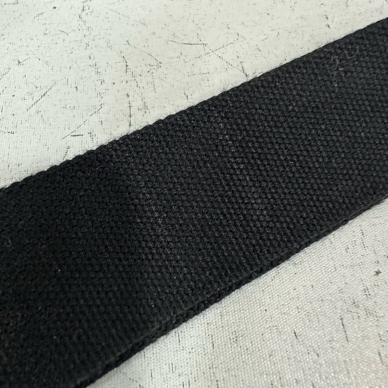 YSL 819279 黑羊皮黑釦相機包 Niki-40