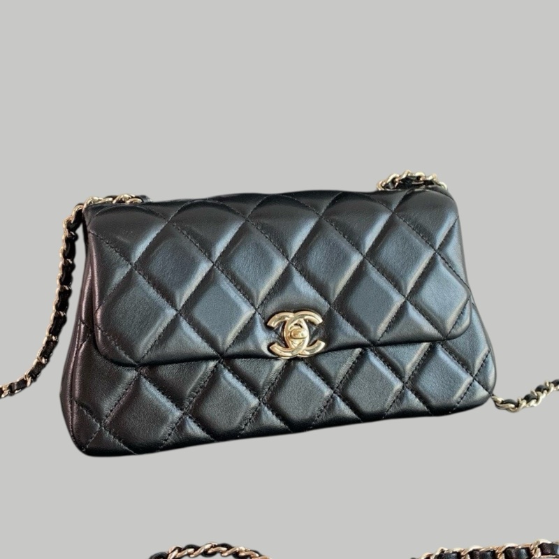 Chanel 25S Lamskin CF 雲朵包-1