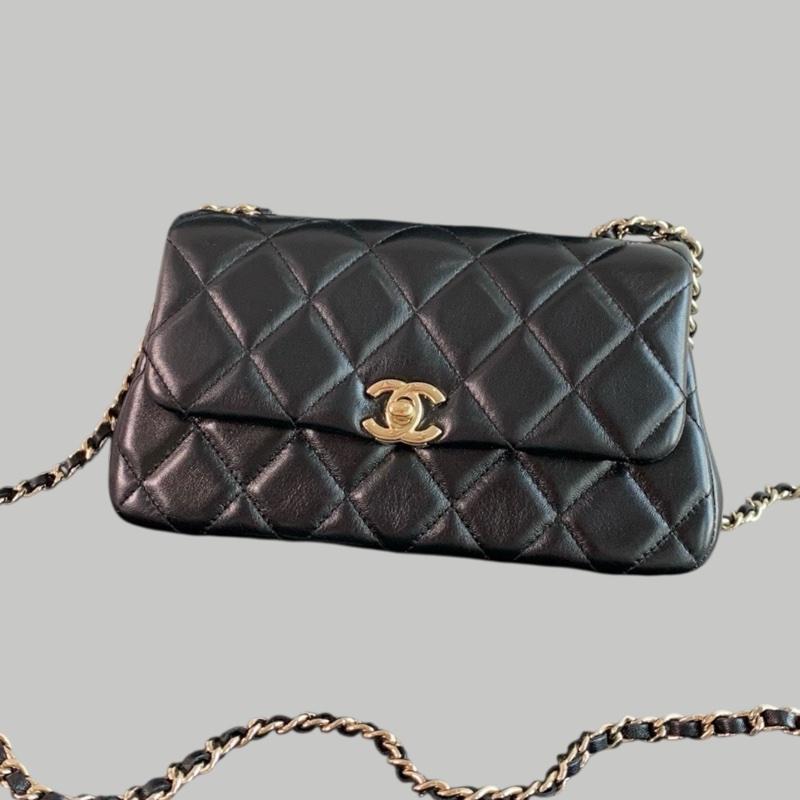 Chanel 25S Lamskin CF 雲朵包-2