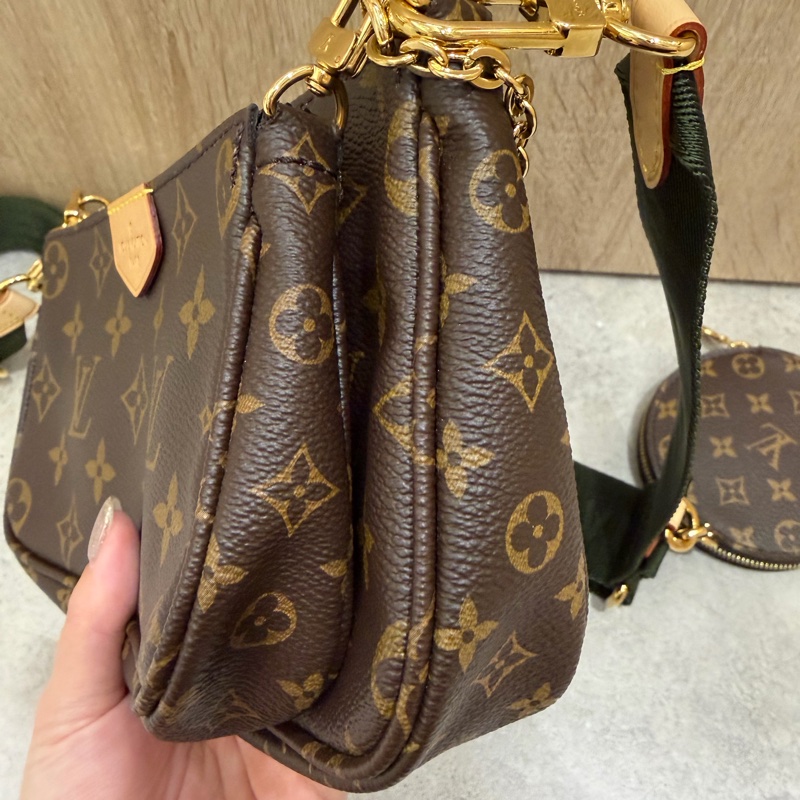 LV 原花金釦五合一綠背帶肩斜背包M44813-3