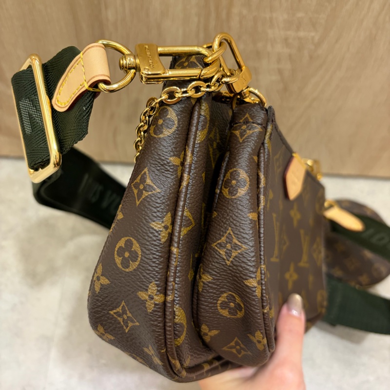 LV 原花金釦五合一綠背帶肩斜背包M44813-4