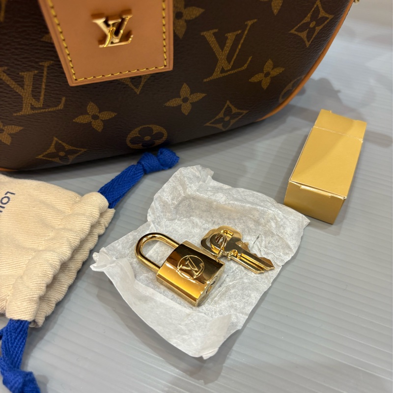 Lv 三用圓餅包/鈴鼓包-20