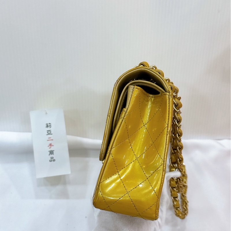 莉亞精品♡Chanel A01112 金色漆皮口蓋包 二手-5