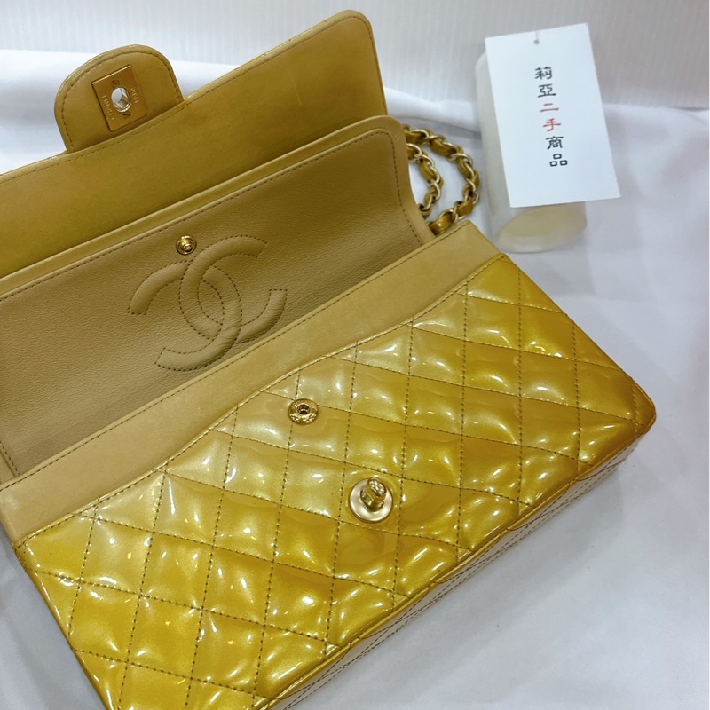莉亞精品♡Chanel A01112 金色漆皮口蓋包 二手-13