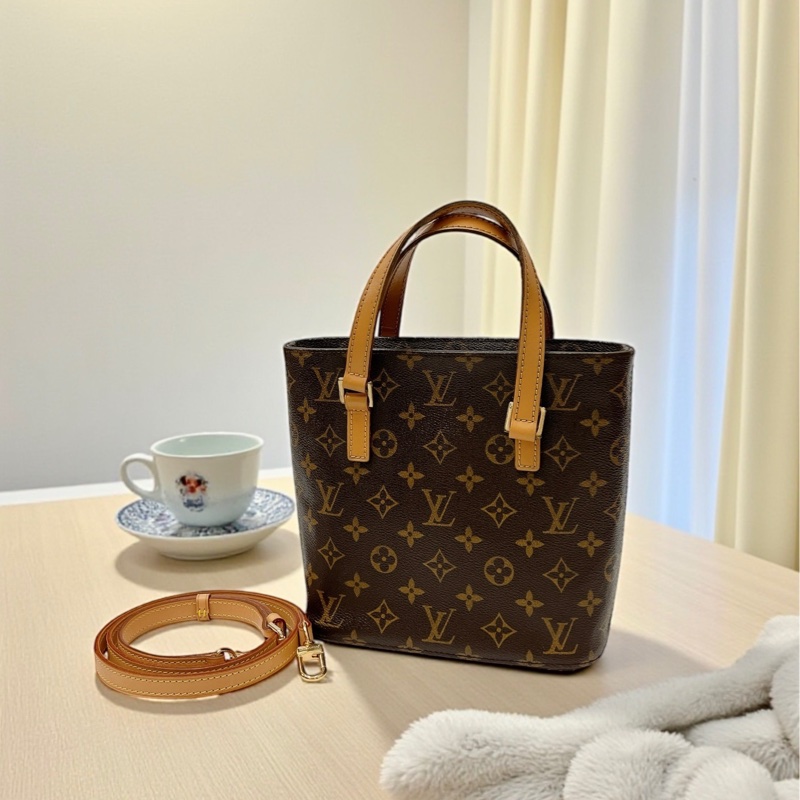 莉亞精品♡LV M51172 薇薇安 九新-0