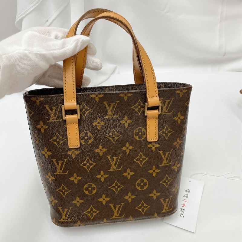 莉亞精品♡LV M51172 薇薇安 九新-2