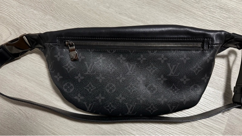 LV M46035 Discovery PM 腰包 官網$68500同款 八成新-2