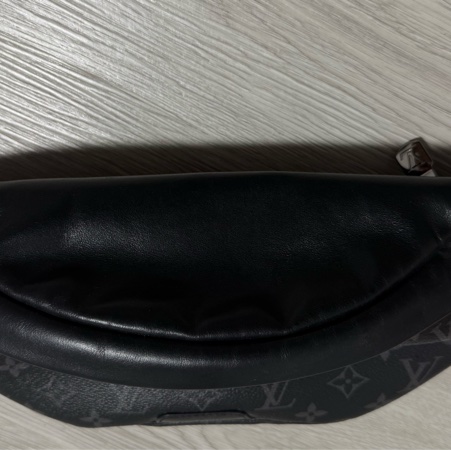LV M46035 Discovery PM 腰包 官網$68500同款 八成新-7