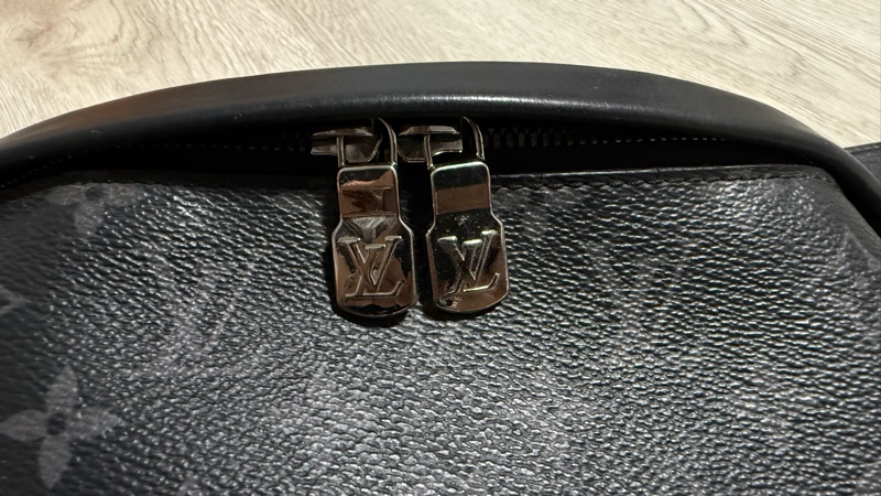 LV M46035 Discovery PM 腰包 官網$68500同款 八成新-8