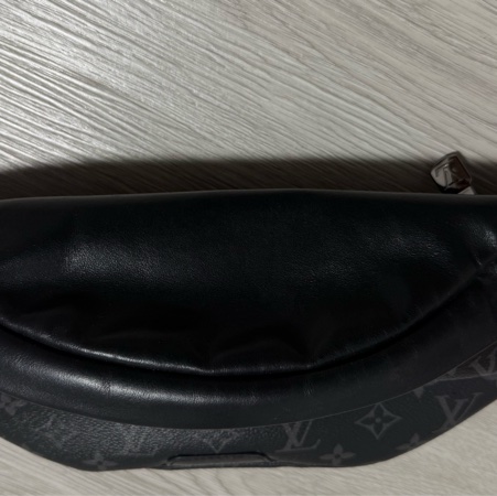 LV M46035 Discovery PM 腰包 官網$68500同款 八成新-12