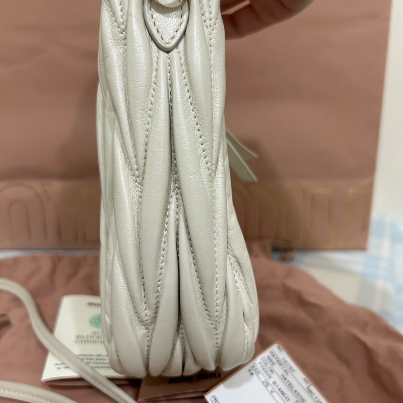 Miu Miu hobo 張員瑛 同款包 小羊皮 小號-14