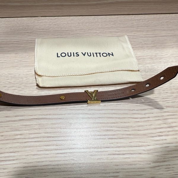 LV經典皮手環-8