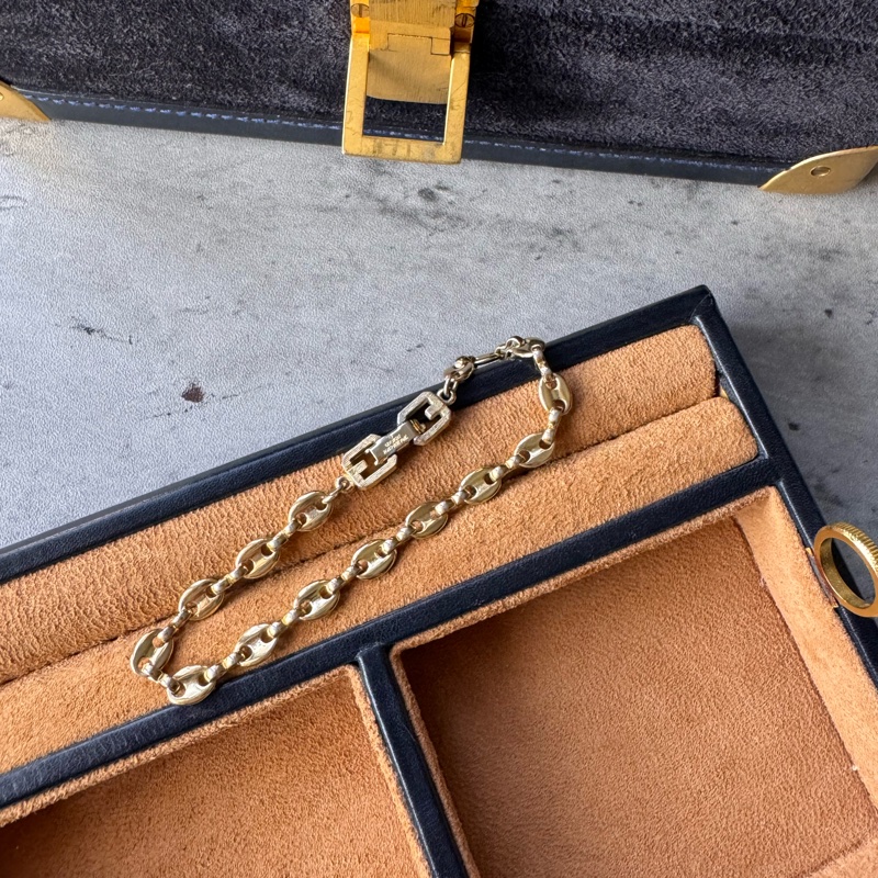 Vintage Givenchy gold plated bracelet 紀梵希鍍金手鏈 19cm-13