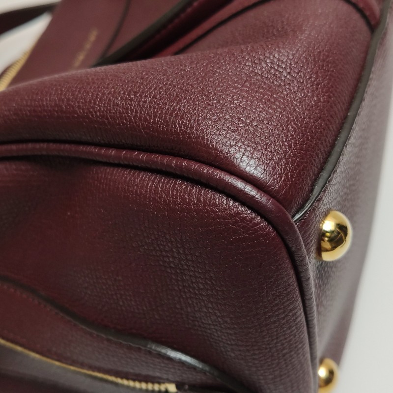 Burberry牛皮純色字母logo拉鍊單肩包-9