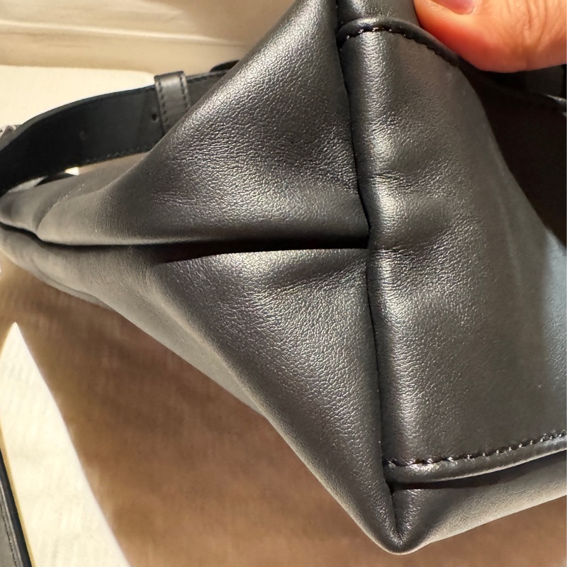 Longchamp HOBO 黑色 皮革包-8