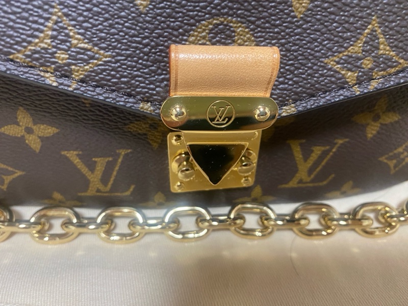 LV老花小郵差包-5