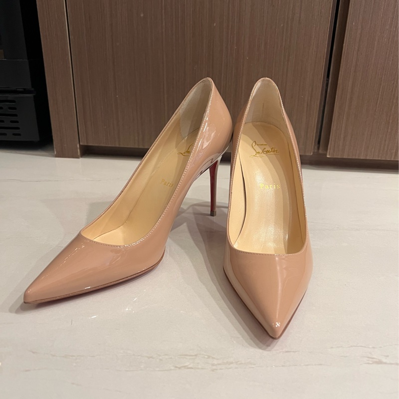 Christian Louboutin 紅底鞋 漆皮膚色高跟鞋-1