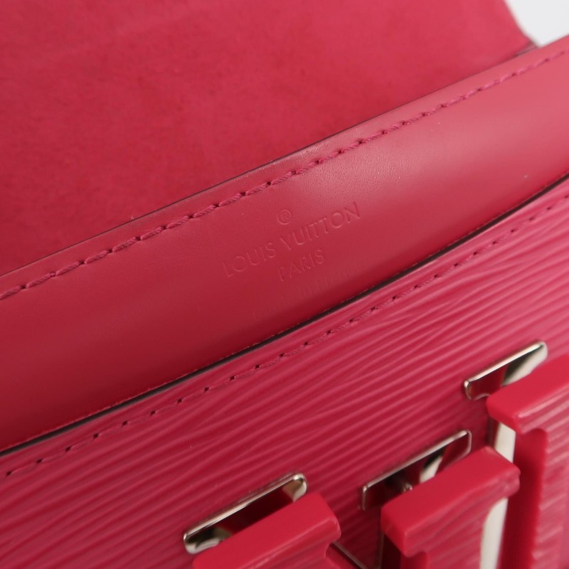 Louis Vuitton (LV) Louise牛皮純色字母logo水波紋woc斜挎包-7