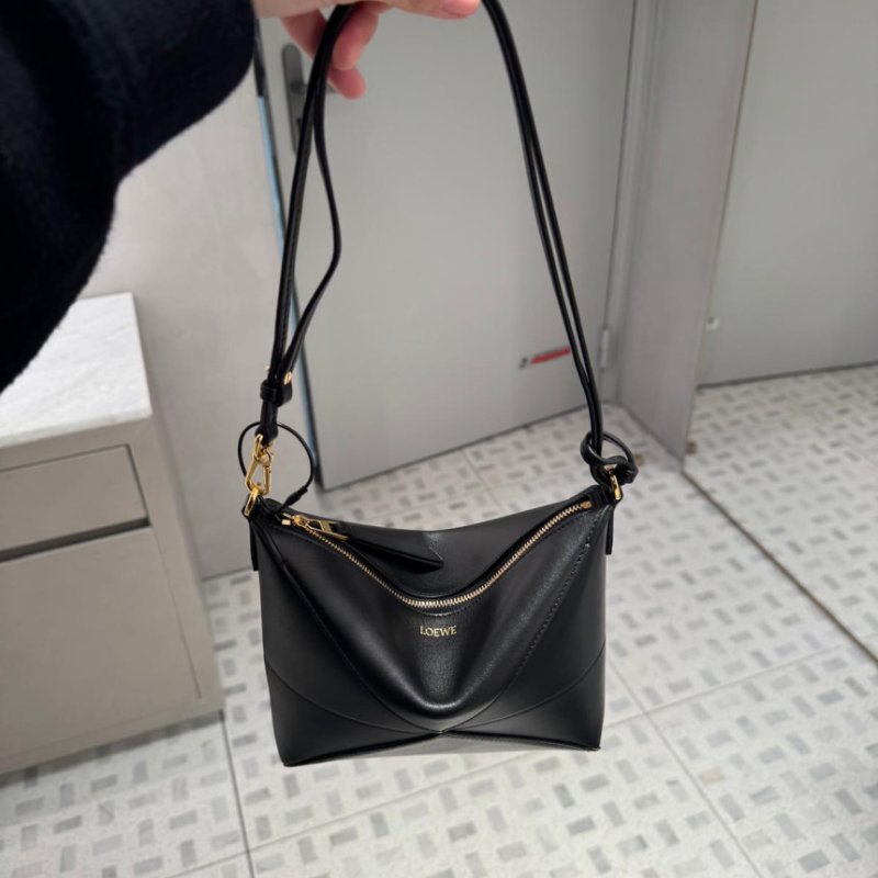 🎉新品好折扣✨Loewe 亮面納帕小牛皮 Puzzle Fold Pouch包 黑色-8