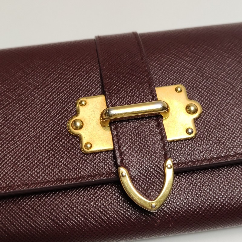 Prada Cahier牛皮純色字母Logo插扣錢包-9
