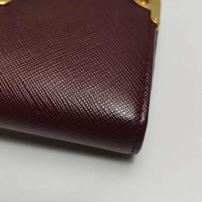 Prada Cahier牛皮純色字母Logo插扣錢包-15