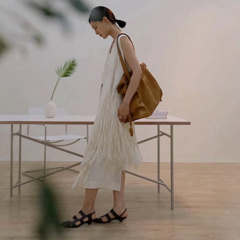 🎉新品好折扣✨Loewe 超大型 XL 納帕小牛皮 Flamenco 包 溫暖沙漠色-2
