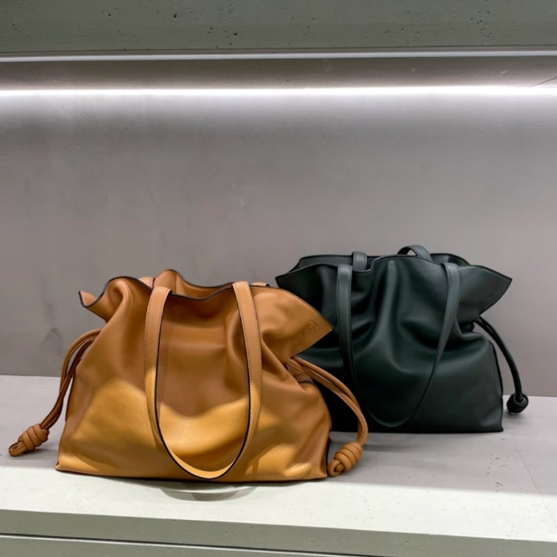 🎉新品好折扣✨Loewe 超大型 XL 納帕小牛皮 Flamenco 包 溫暖沙漠色-3