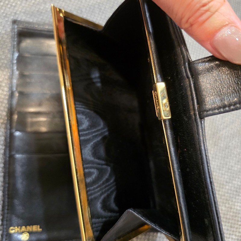 Chanel Vintage 荔枝紋牛皮中長夾-19