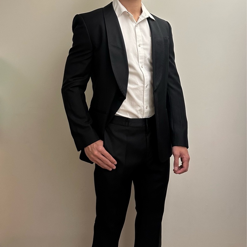 Hugo Boss 黑色禮服(全新附吊牌+防塵袋)原價35000,購入價28000-3