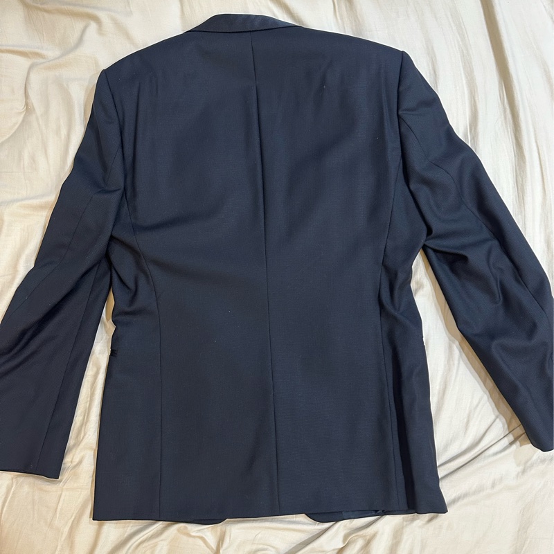 Hugo Boss 黑色禮服(全新附吊牌+防塵袋)原價35000,購入價28000-5