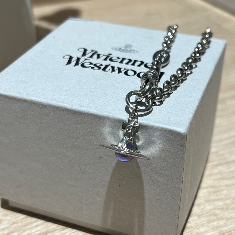 Vivienne Westwood 經典款小號立體土星手鍊-限量極光銀-3