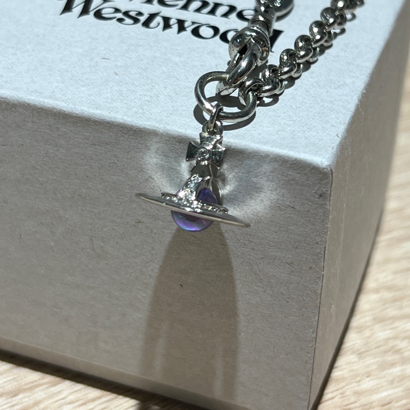 Vivienne Westwood 經典款小號立體土星手鍊-限量極光銀-5