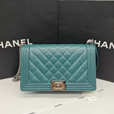 Chanel 綠色銀扣光面牛皮中號leboy 肩背包 斜背包