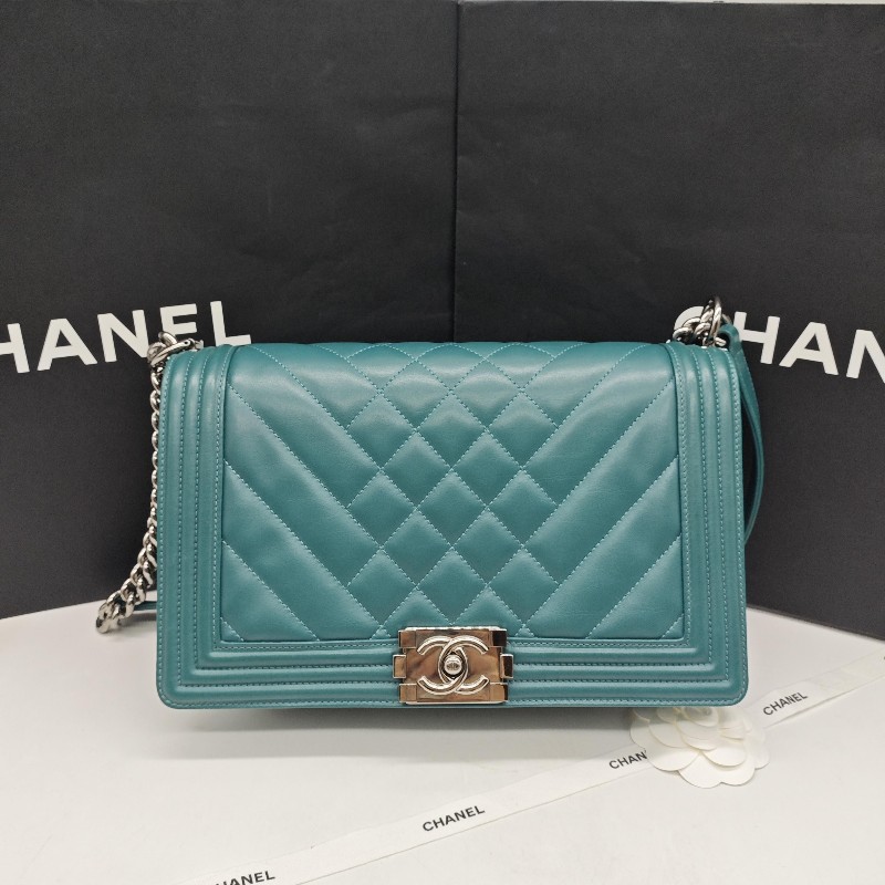 Chanel 綠色銀扣光面牛皮中號leboy 肩背包 斜背包-0