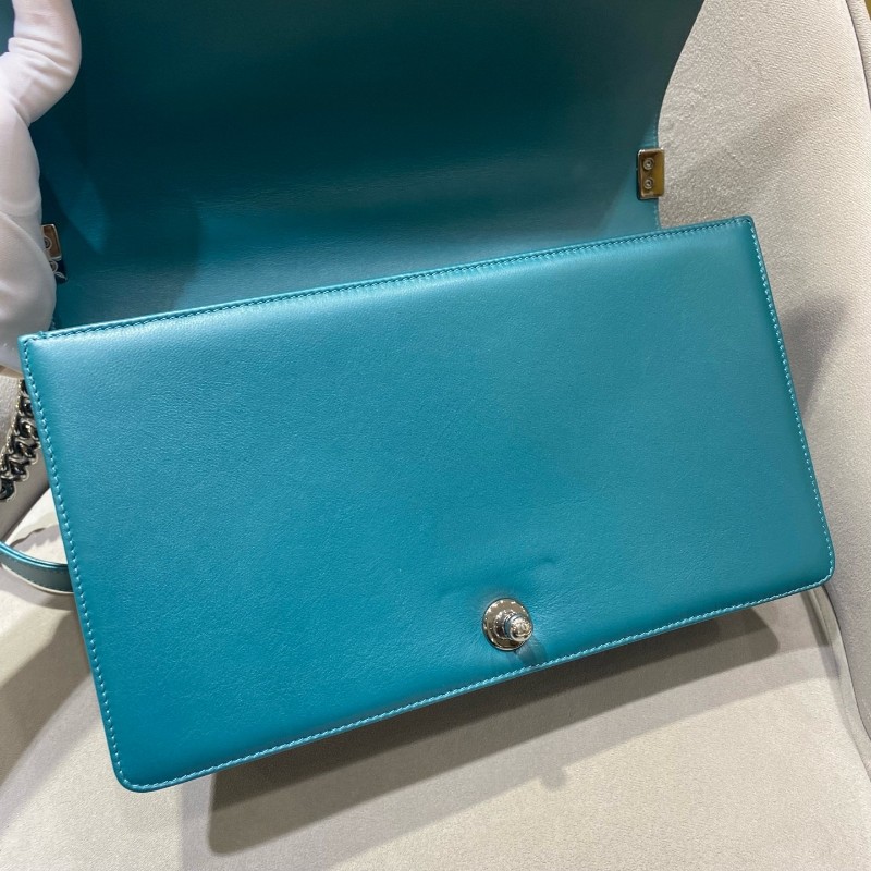 Chanel 綠色銀扣光面牛皮中號leboy 肩背包 斜背包-7