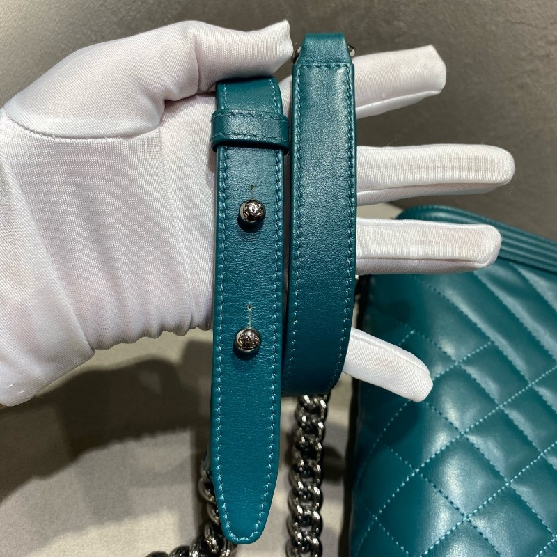 Chanel 綠色銀扣光面牛皮中號leboy 肩背包 斜背包-17