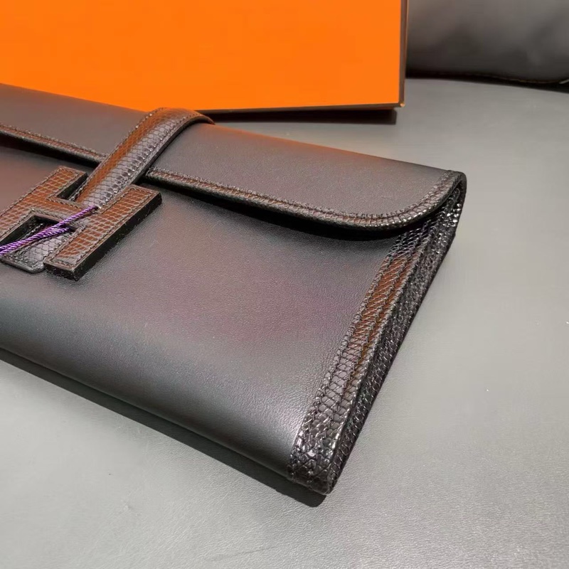 Hermes 黑色Jige Elan29蜥蜴touch手拿包，A 刻，配根肩带就是 woc-5