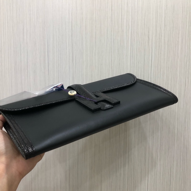 Hermes 黑色Jige Elan29蜥蜴touch手拿包，A 刻，配根肩带就是 woc-9
