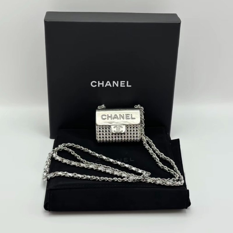 CHANEL 22P銀色tiny bag鑲鑽金屬鍊條包6*4.5*2 全新閒置配件盒子塵袋-4