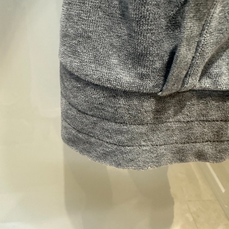 【美收精品】BURBERRY 灰色連帽外套 4-239【隔月月中將轉賣至日本 上架期限30天】-3