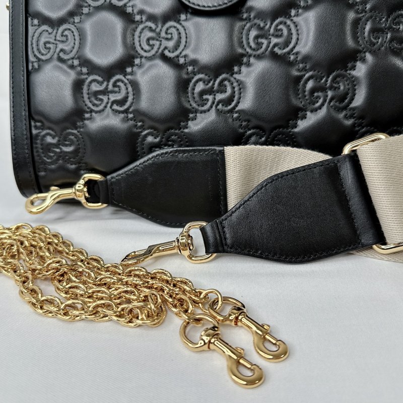 GUCCI Matelasse絎縫皮革斜背包-9