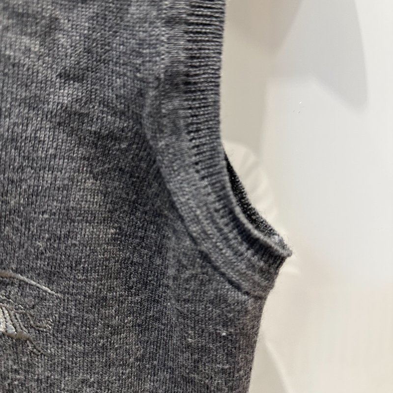 【美收精品】BURBERRY 灰色針織背心 4-240【隔月月中將轉賣至日本 上架期限30天】-2